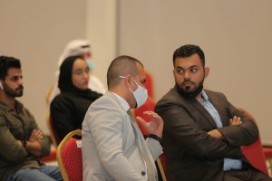 activity-debate-Electrical-cars-11-300x200