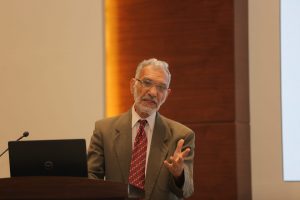 activity-debate-Electrical-cars-15-300x200