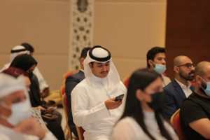 activity-debate-Electrical-cars-3-300x200