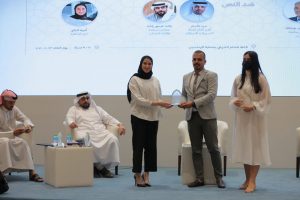 activity-debate-Electrical-cars-45-300x200