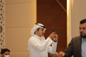 activity-debate-Electrical-cars-8-300x200